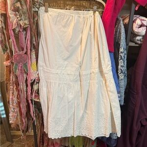 Vintage beautiful eyelet skirt